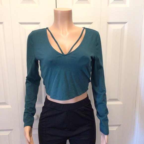 Charlotte Russe Womens Teal Strappy Long Sleeve Cropped Top Size Large - Picture 1 of 5